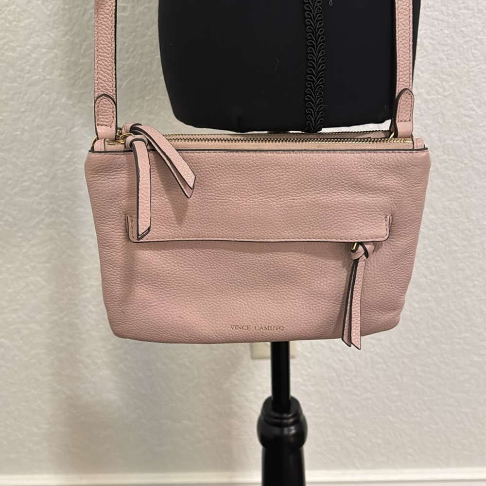 VINCE CAMUTO PINK PURSE - Picture 2 of 7